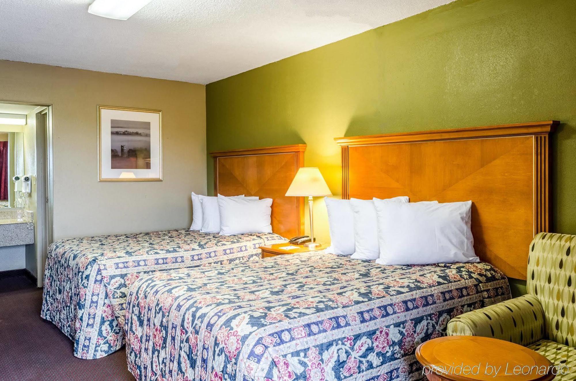Rodeway Inn Indianola Exterior foto