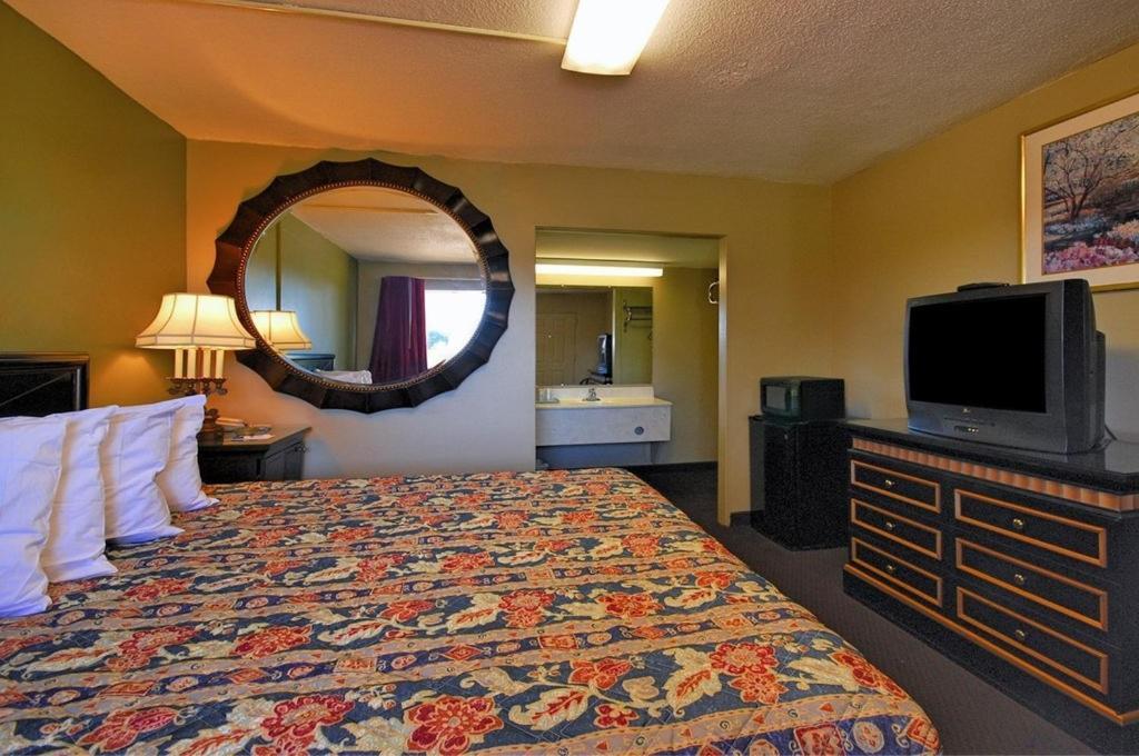 Rodeway Inn Indianola Quarto foto